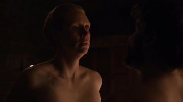 Brienne of Tarth perde a virgindade