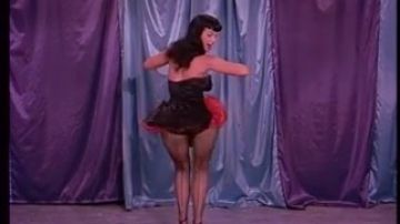 Fabulous Betty striptease spectacularly