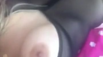 Colombiana nos enseña las tetazas