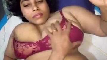 Busty Indian aunty breaks out of her bra