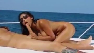 Fantastico sesso su uno yacht