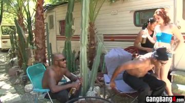 Ordinary day ends in group sex with BBCs