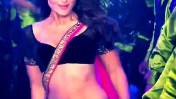 Kareena Kapoor Hot Dancing