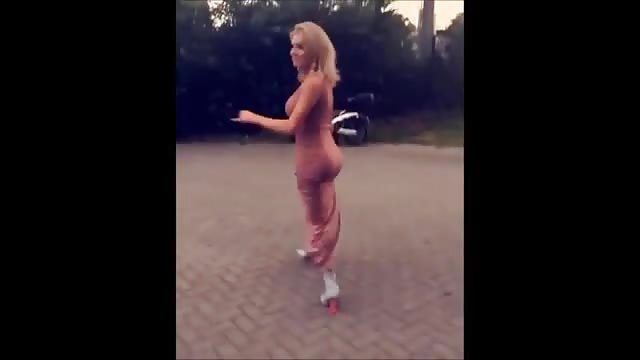 Shirin David Titten Shirin David Titten